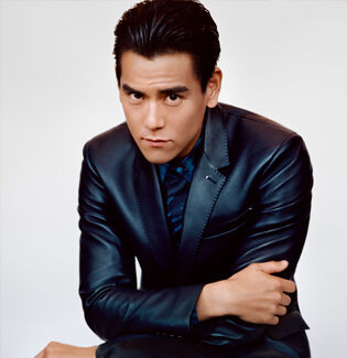 Ambassadeur: Berluti Winter 2019 - Eddie Peng