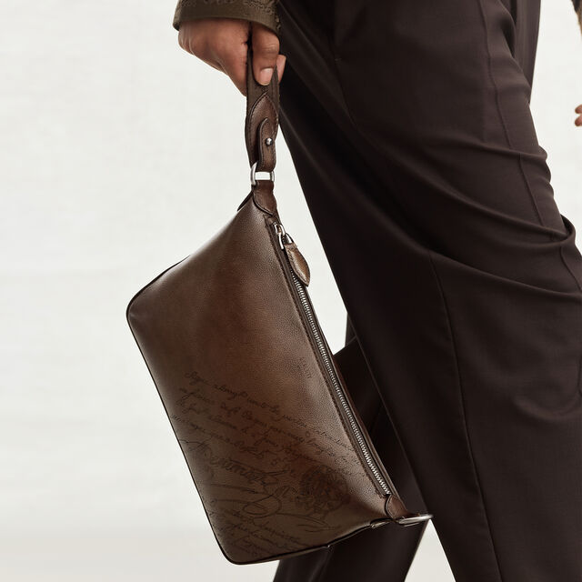 Toujours Soft Zipped Pouch In Scritto Leather, SOFT BROWN, hi-res 2